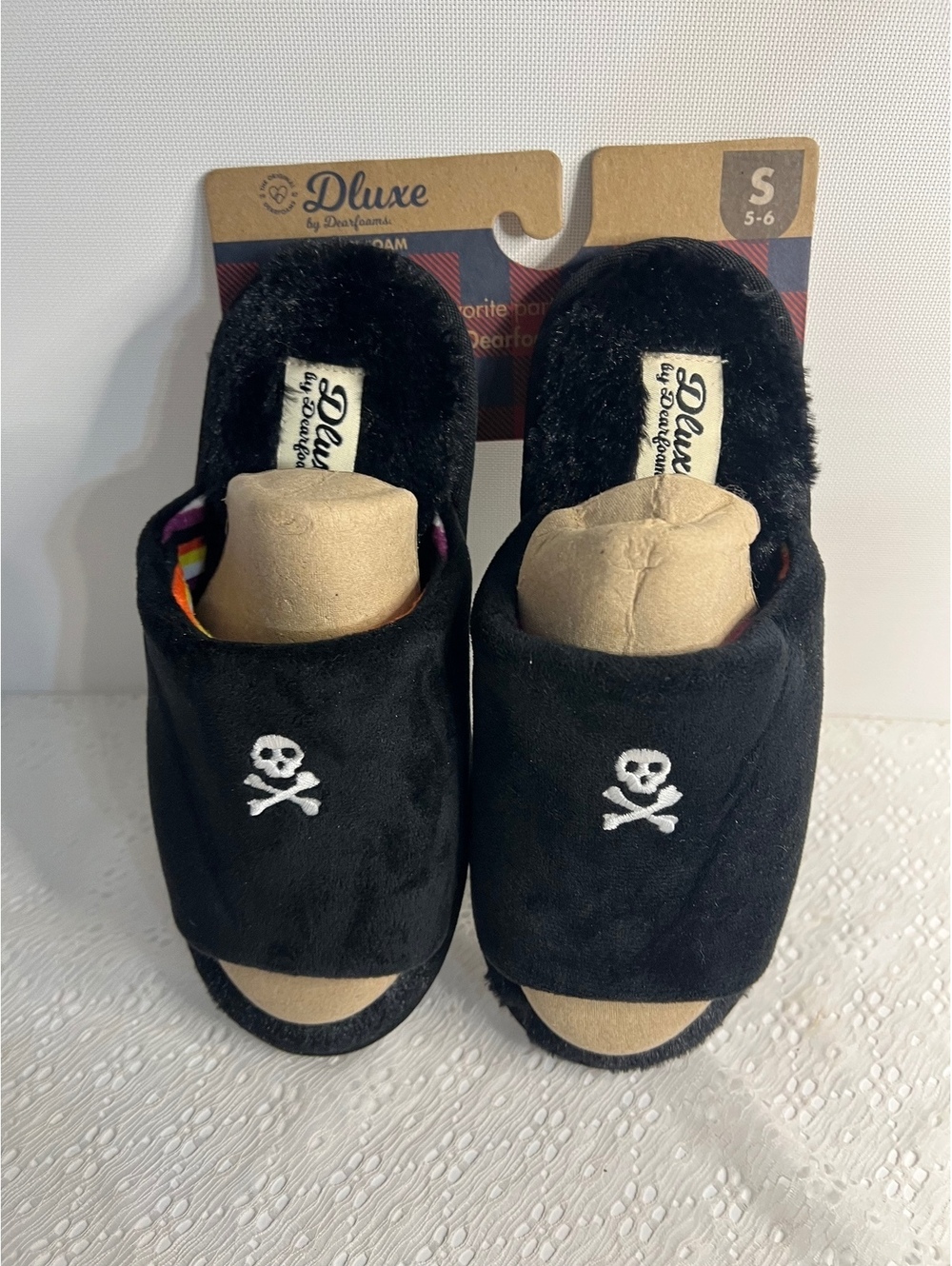 Skull Halloween Slippers Dearfoams Dluxe slip on house shoe memory foam small